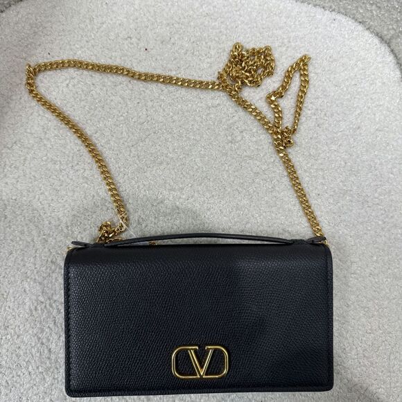 Valentino Garavani Black VLogo Signature Bag - Picture 1 of 8
